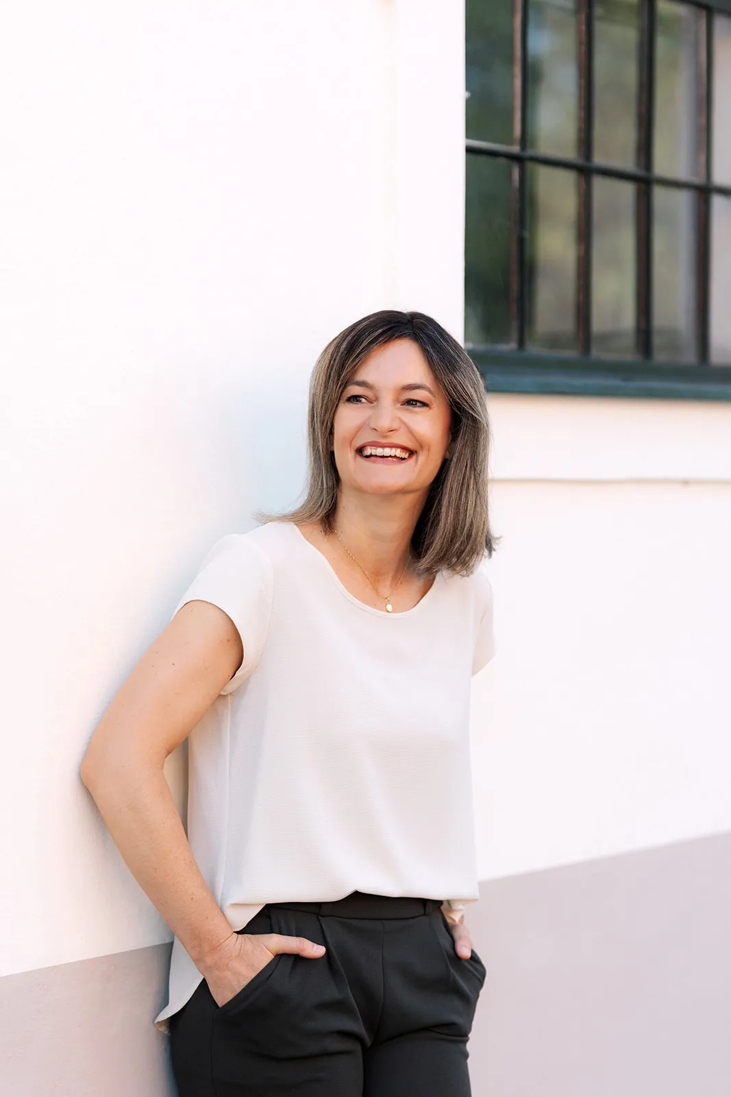 Portrait / Vertical Standing Bild