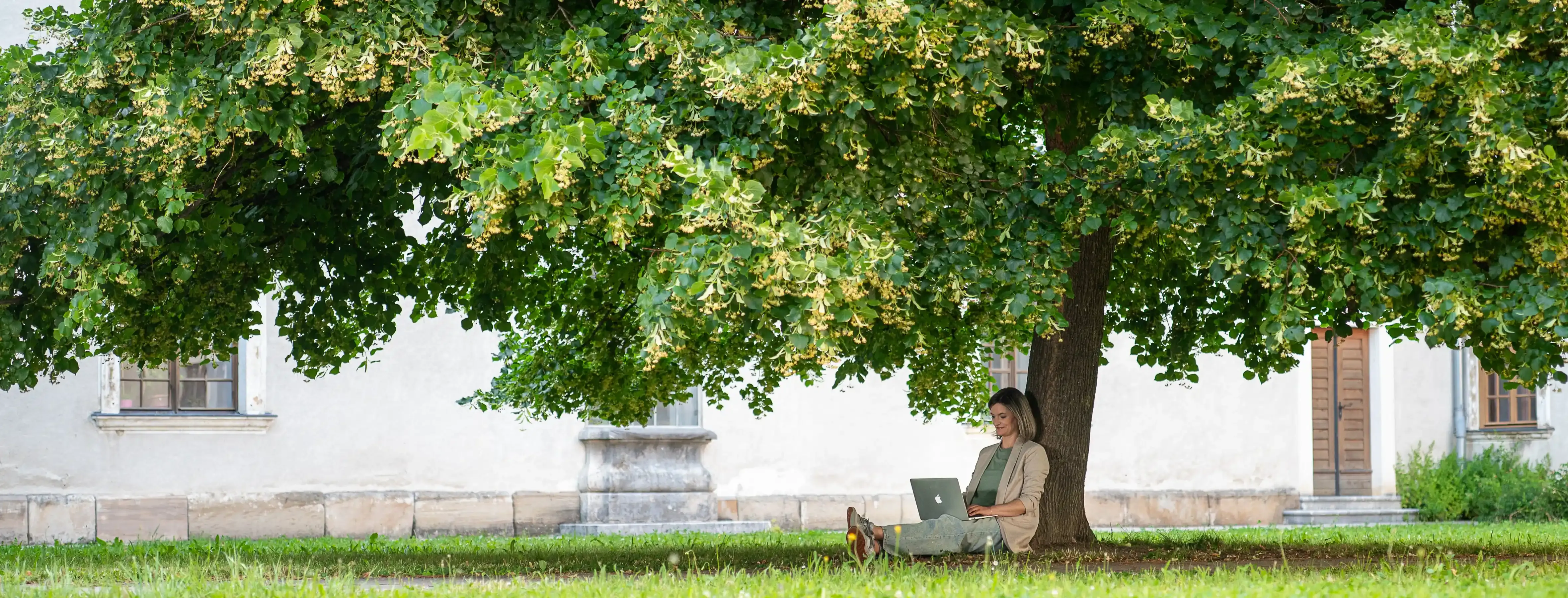 Christa Rameder in einem Workshop - lebendige Diskussion und Wissensaustausch